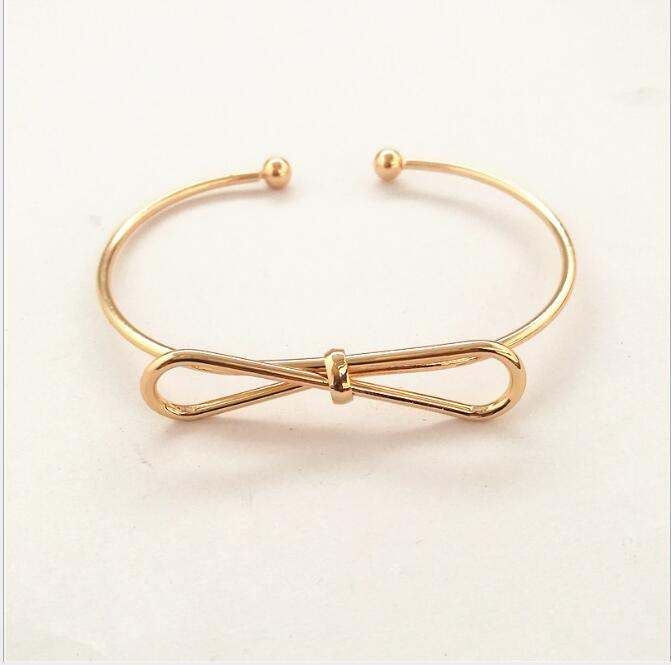 Minimalist Knotted Openwork Bracelet – Modern O-Type Design