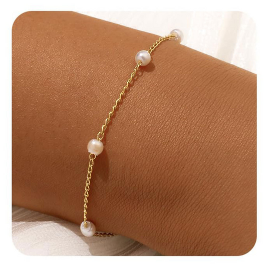 Elegant Heart Pearl Chain Bracelet – Timeless Gold & Silver Design